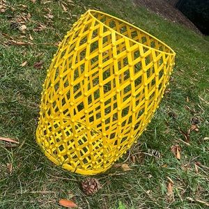I am selling a trendy bucket/basket